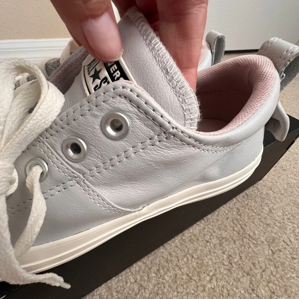 New Converse All Star Leather Low Top Sneakers‎ Bow Back Detail Women's Size 9 - Picture 4 of 9